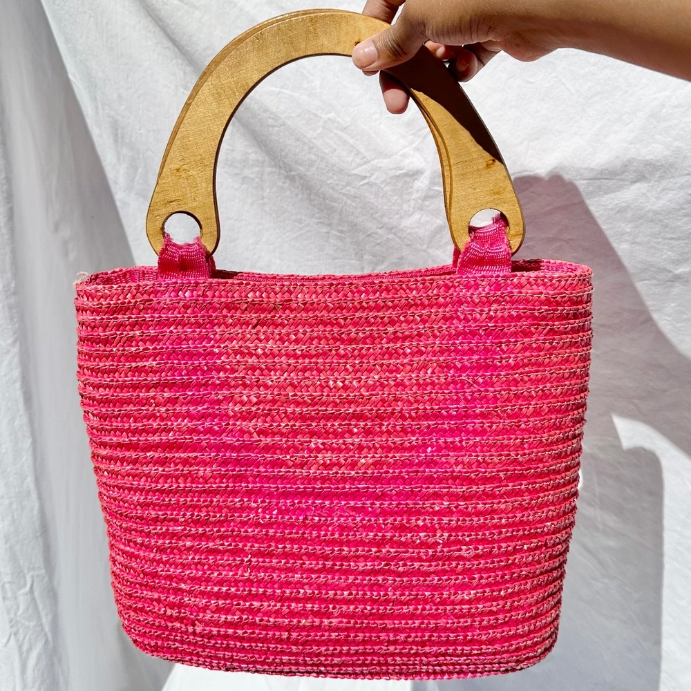 Fusica Pink Vintage Straw Woven Bag w Contrast White Stitching and Wooden Handle